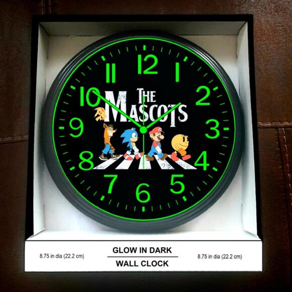 Crash Bandicoot Pac-Man Mario Bros Sonic the Hedgehog Glow Dark Wall Clock New!